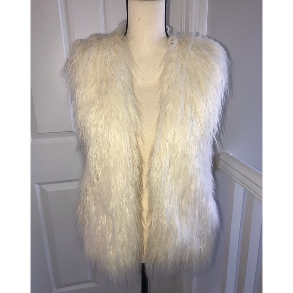 Divided by H&M open front shaggy vest - Picture 1 of 5